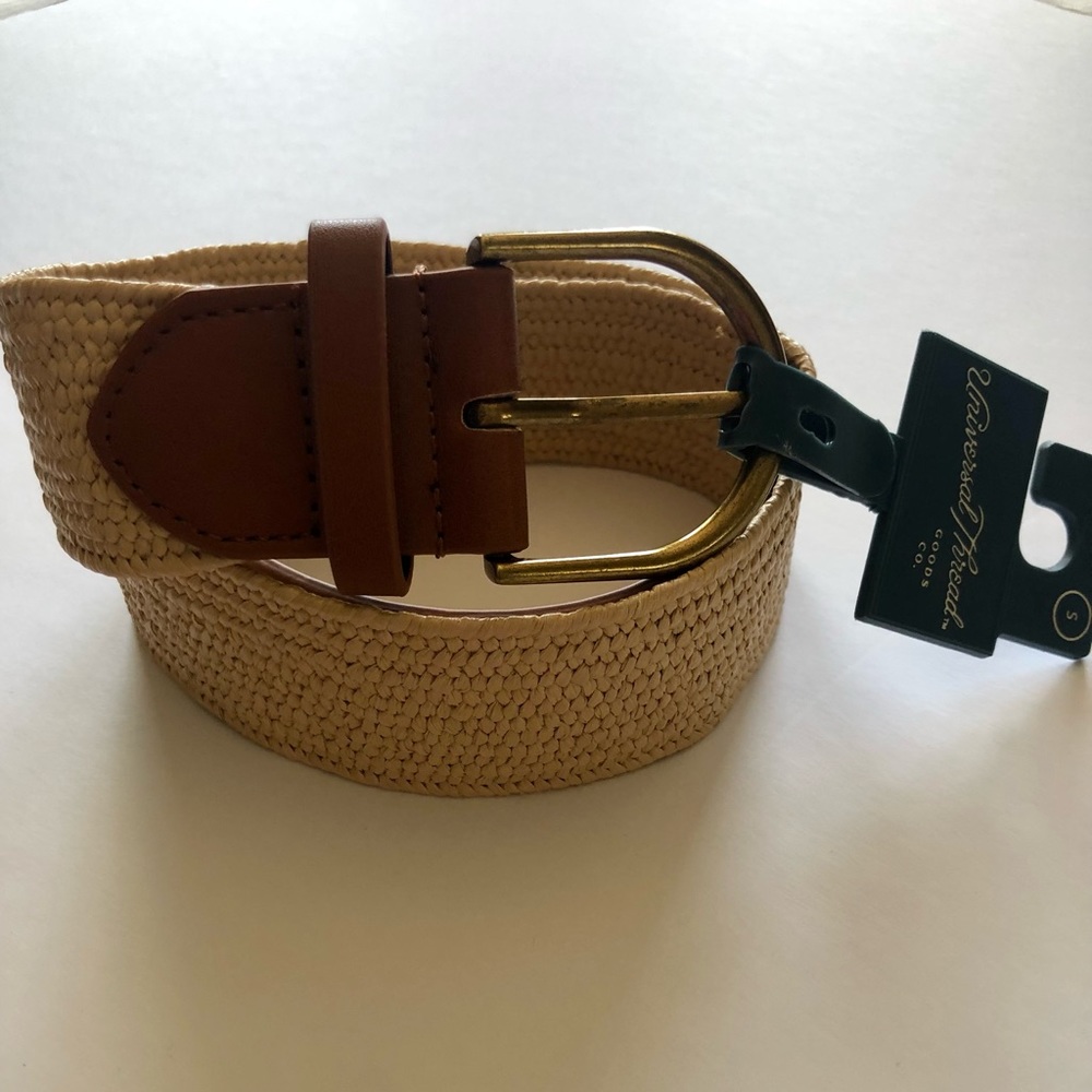 Universal Thread Prairie Beige Belt (NWT)